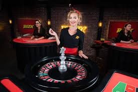 Dashboard utama platform rajahoki menampilkan menu sportsbook, live kasino, dan slot games